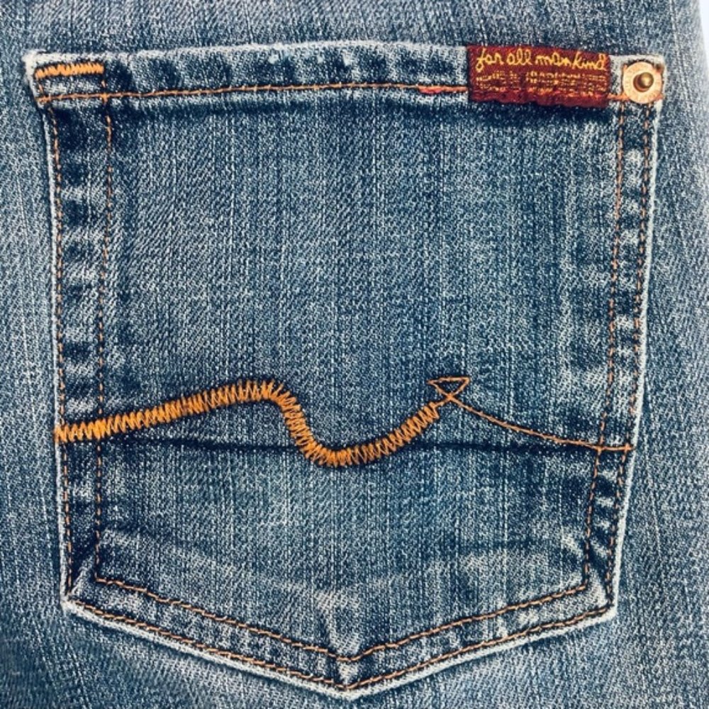 7 for all Mankind Distressed Blue Denim Boot Cut Jeans UO75055U-055U, Size 28